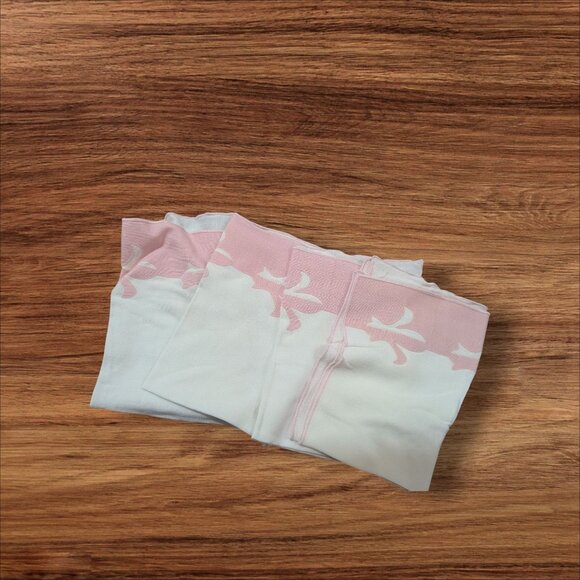 Pink & White Table Napkins Fleur-De-Lis Cutout Design Linen Blend 15x10 Set Of 4 - Picture 1 of 9